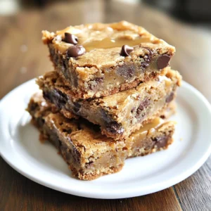 Salted Caramel Chocolate Chip Cookie Bars