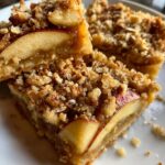 Apple Crisp Shortbread Bars