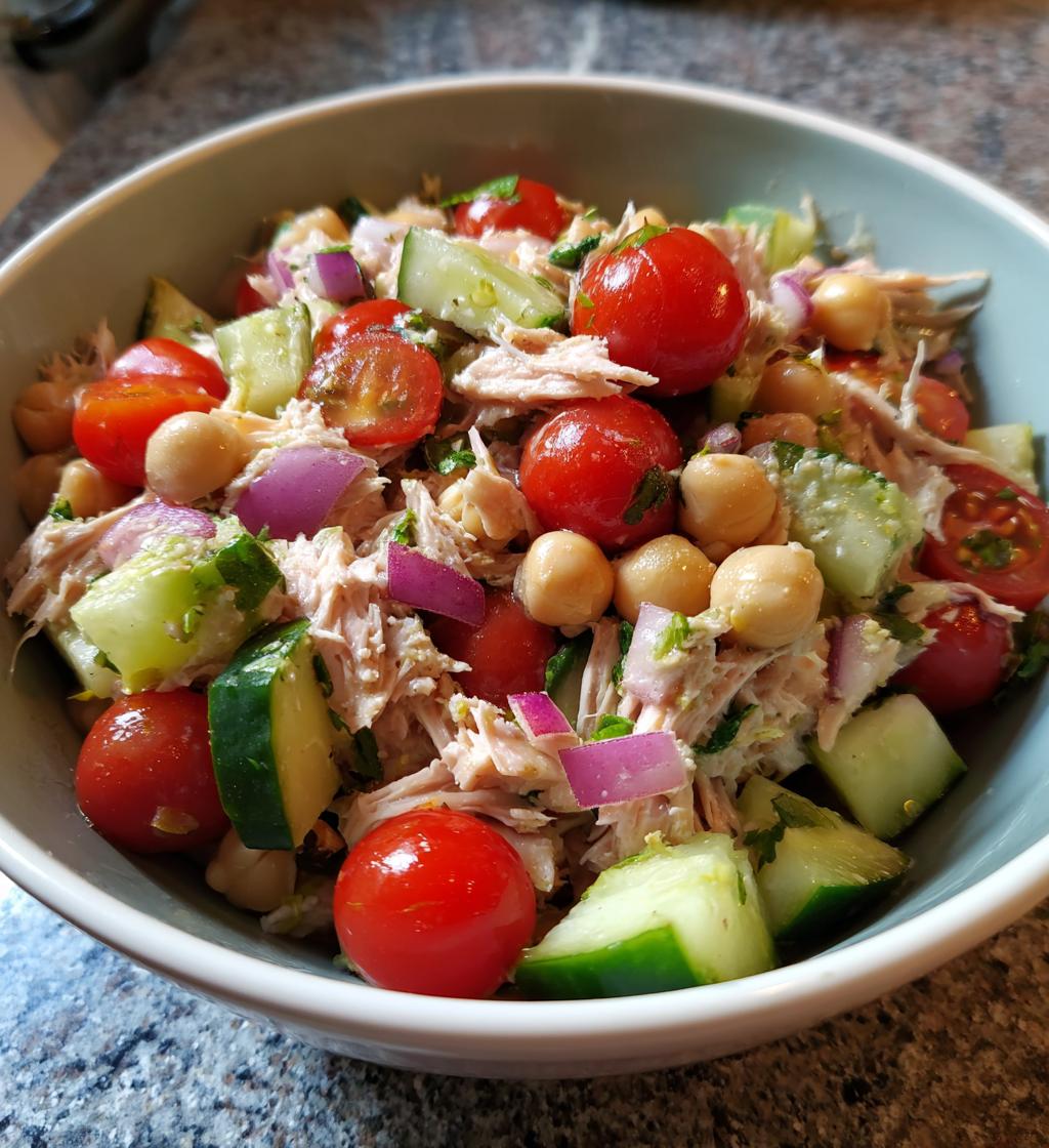 Protein Packed Tuna Garbanzo Bean Salad - detail 1