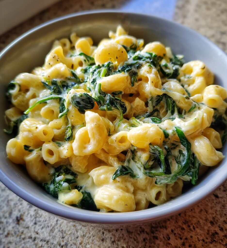 Creamy Spinach Mac and Cheese