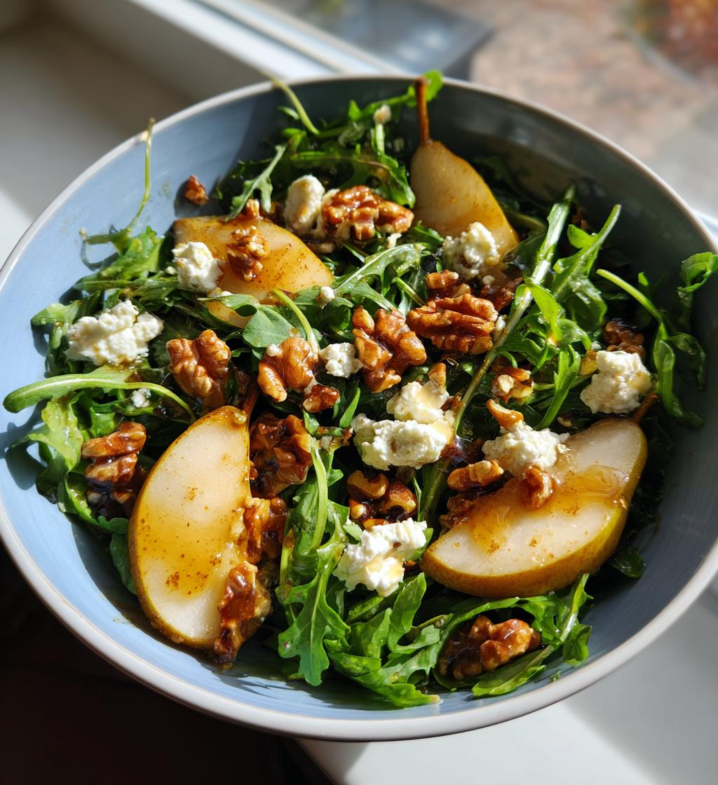 Pear and Arugula Salad with Honey Vinaigrette - detail 1