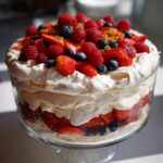 Christmas Pavlova Trifle