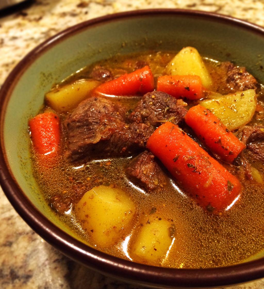 Crockpot Vegetable Beef Soup - detail 1