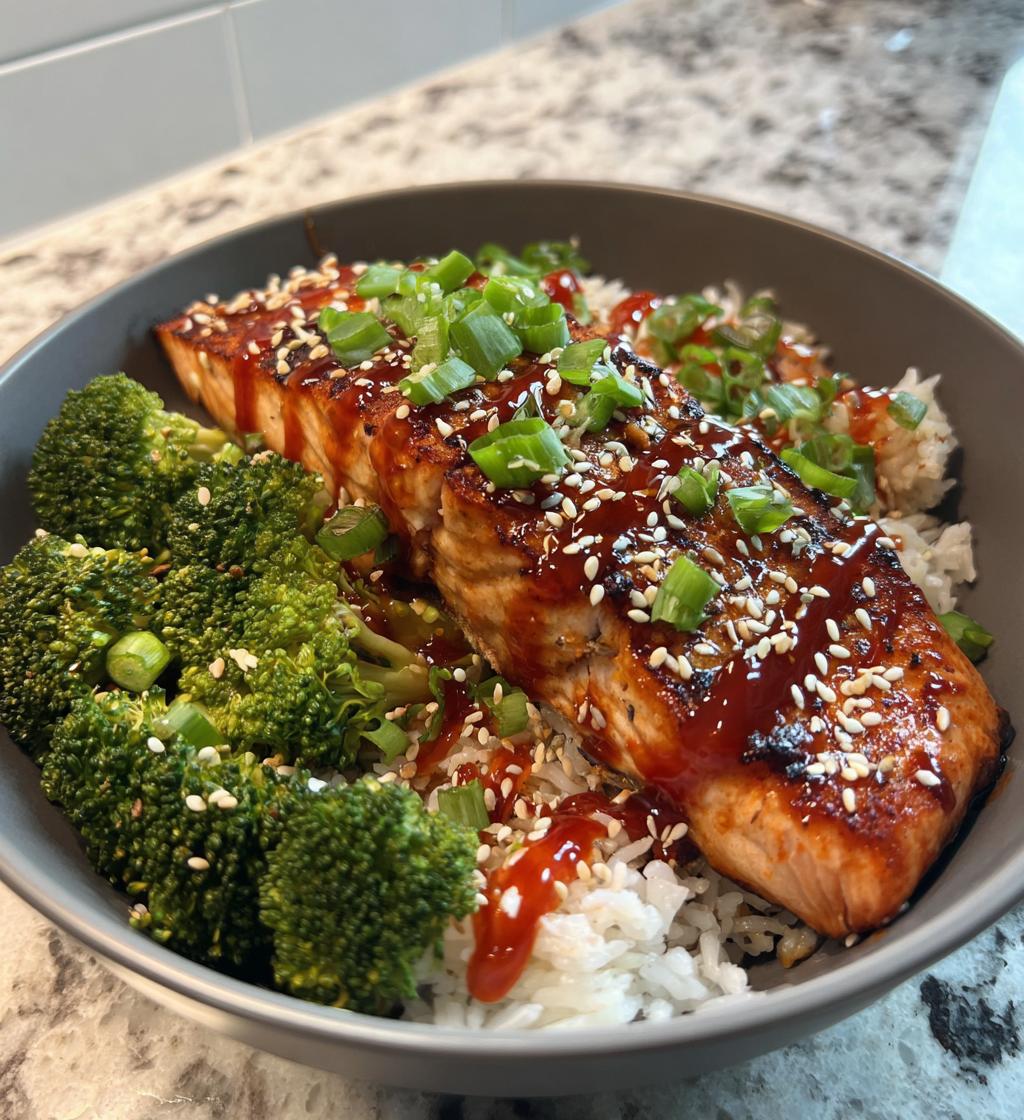 Honey Sriracha Salmon Bowls - detail 1