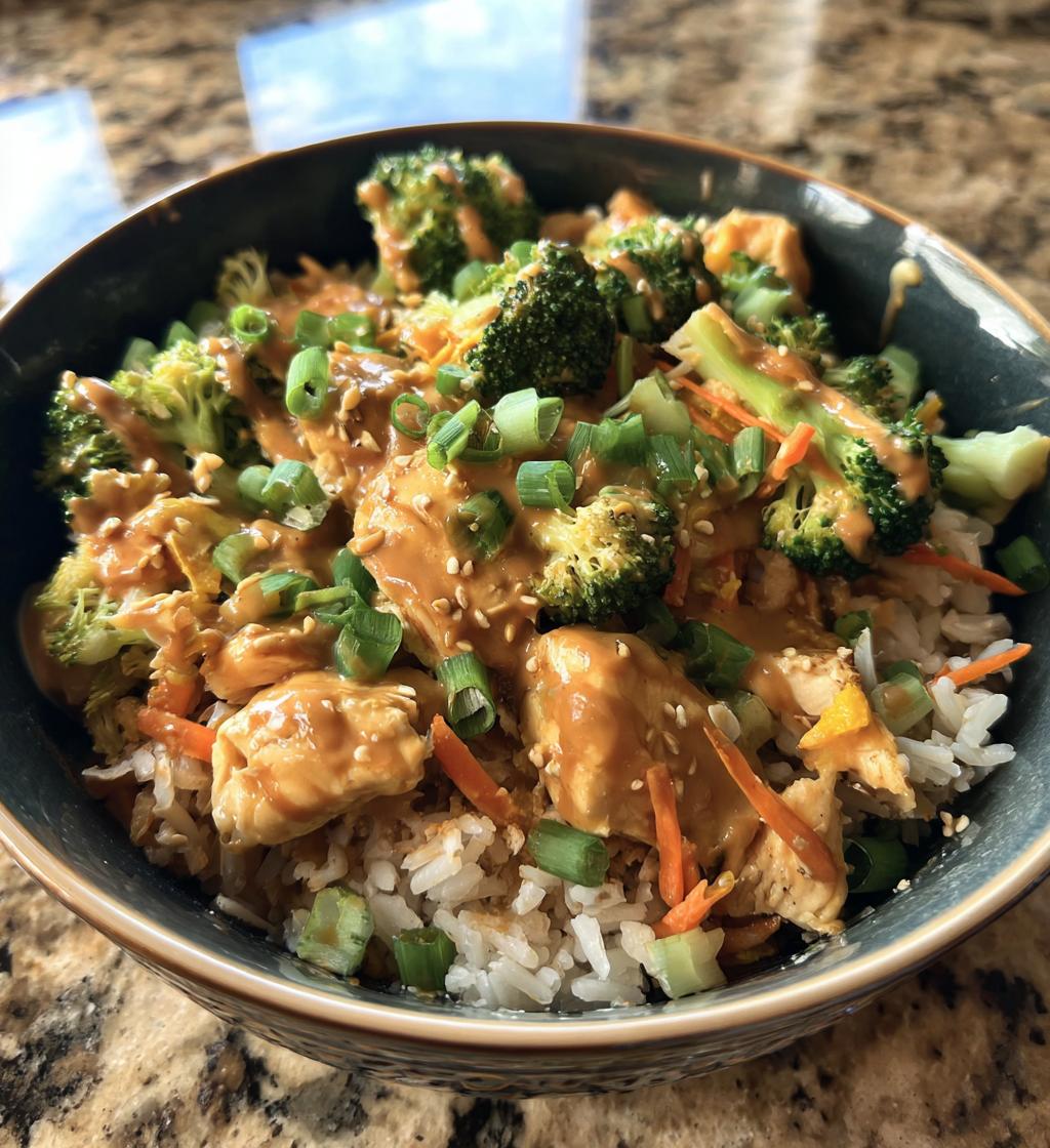 Bang Bang Chicken Bowl - detail 1