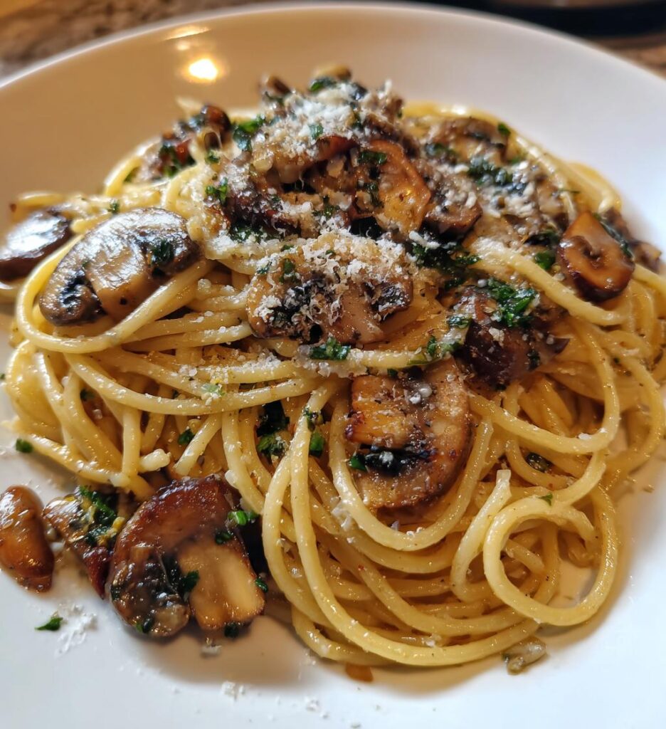 Mushroom and Garlic Spaghetti