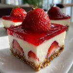 Mini Strawberry Pretzel Salad Cheesecake